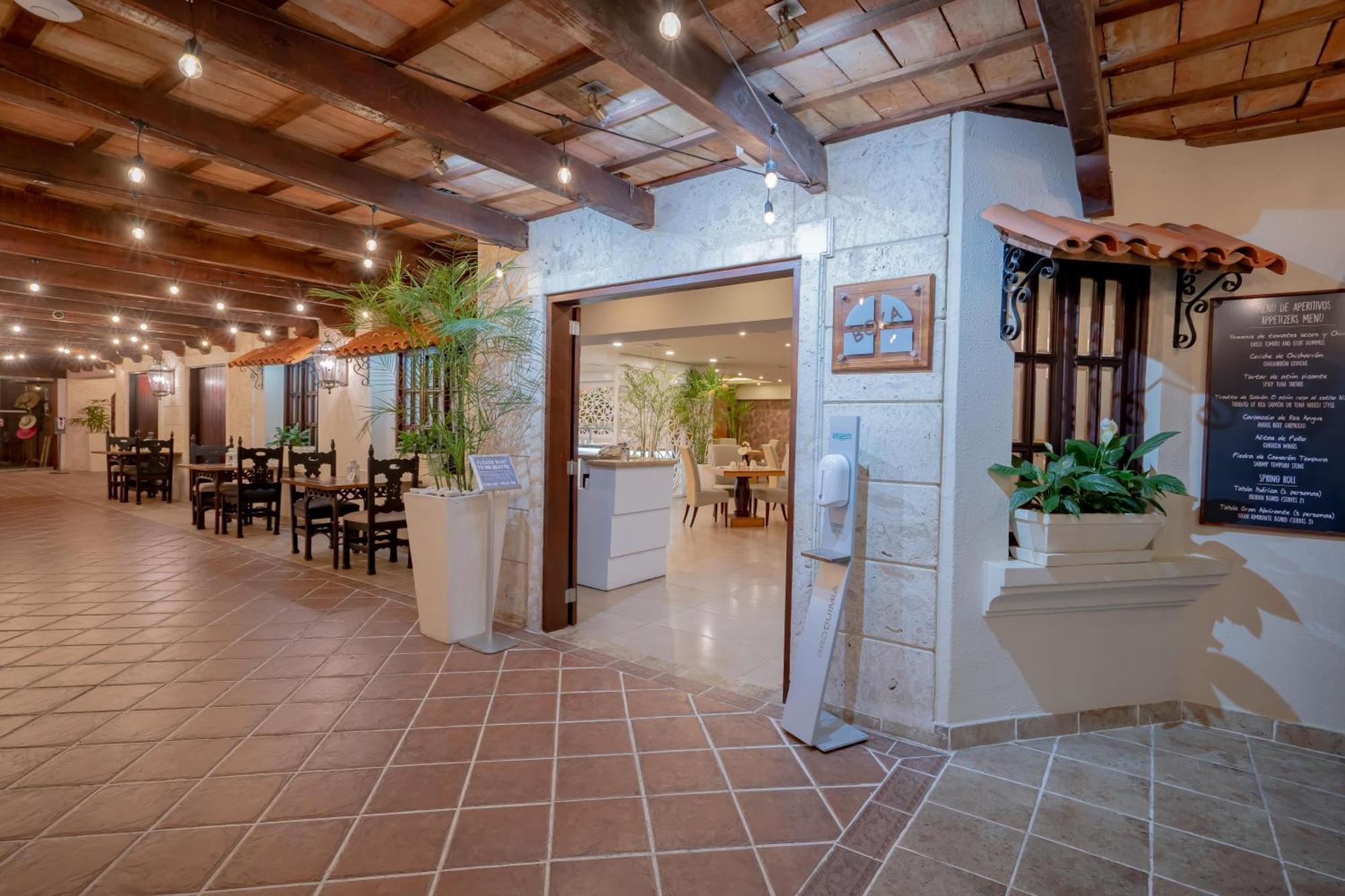 Hodelpa Gran Almirante Hotel Сантяго де лос Кабайерос Екстериор снимка